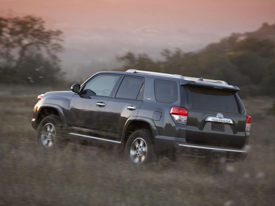  Toyota 4Runner SR5 2009 года  (фото 20 из 28)